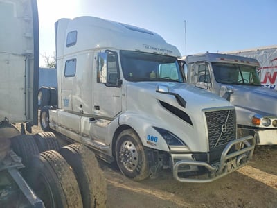 4V4NC9EJ6PN****** 2023 Volvo VN