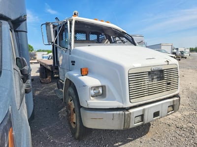 1FV6H6AA1YH****** 2000 Freightliner FL70