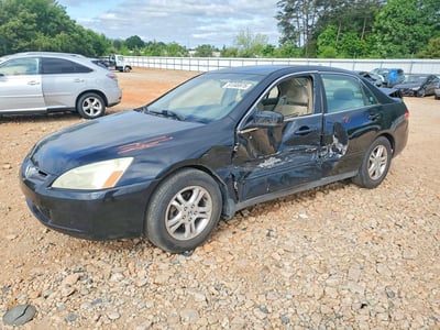 1HGCM56324A****** 2004 Honda Accord