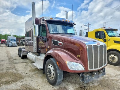 1XPBD49X5KD****** 2019 Peterbilt 579