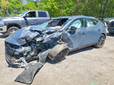 JM1BPALL1N1****** 2022 Mazda 3