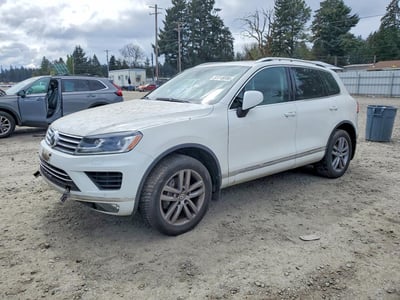 WVGEF9BP9GD****** 2016 Volkswagen Touareg