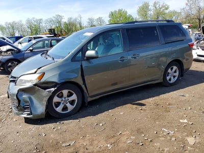5TDKZ3DCXKS****** 2019 Toyota Sienna