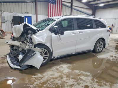 5TDESKFC8RS****** 2024 Toyota Sienna