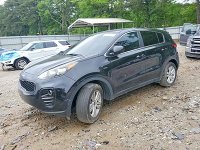 KNDPMCAC2J7****** 2018 Kia Sportage
