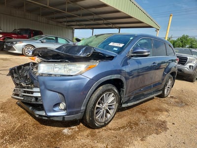 5TDKZRFH0KS****** 2019 Toyota Highlander