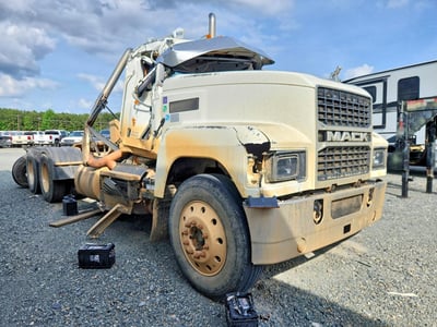 1M1PN4GYXNM****** 2022 Mack Pinnacle