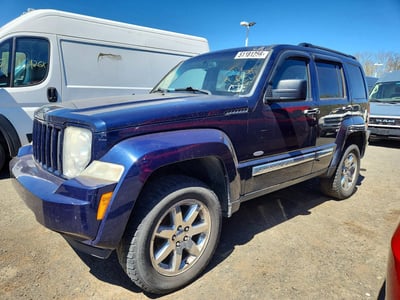 1C4PJMAK5CW****** 2012 Jeep Liberty