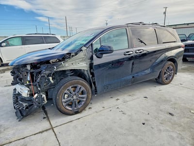 2024 Toyota Sienna Hybrid