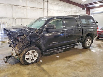 5TFDY5F12JX****** 2018 Toyota Tundra