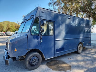 4UZAC2EA1LC****** 2020 Freightliner MT45 Chassis - 18 Step-Van W/ Shelves