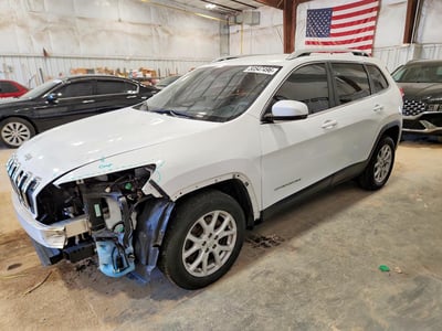 1C4PJLCB0HW****** 2017 Jeep Cherokee