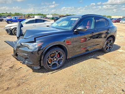 ZASPAKBN1R7****** 2024 Alfa Romeo Stelvio