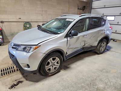 JTMBFREV4FJ****** 2015 Toyota RAV4