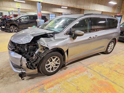 2C4RC1DG2LR****** 2020 Chrysler Voyager