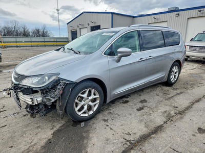 2C4RC1EG0JR****** 2018 Chrysler Pacifica