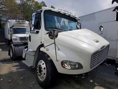 3AKBCXD27KD****** 2019 Freightliner M2 106 Medium Duty