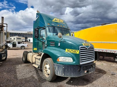 1M1AW01X9HM****** 2017 Mack Cxu612