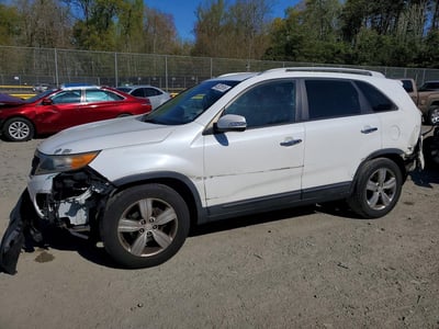 5XYKU3A21DG****** 2013 Kia Sorento