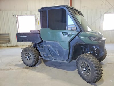 3JBUFAP46RK****** 2024 Can-Am Defender