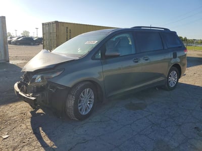 5TDYK3DC9BS****** 2011 Toyota Sienna