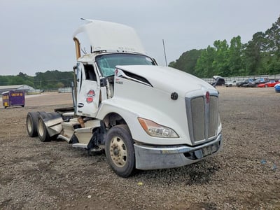 1XKYD49X2RJ****** 2024 Kenworth T680