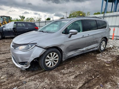 2C4RC1BG8HR****** 2017 Chrysler Pacifica