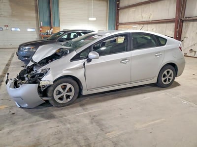 JTDKN3DU6F1****** 2015 Toyota Prius