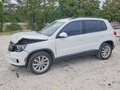 WVGBV7AX6JK****** 2018 Volkswagen Tiguan