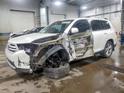 5TDYK3EH3DS****** 2013 Toyota Highlander