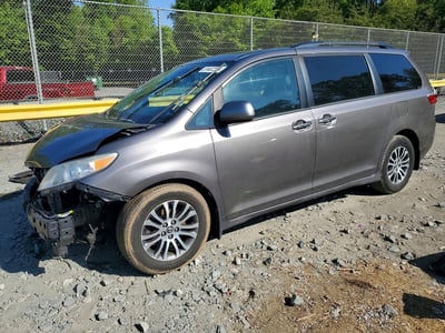 5TDYZ3DC5JS****** 2018 Toyota Sienna