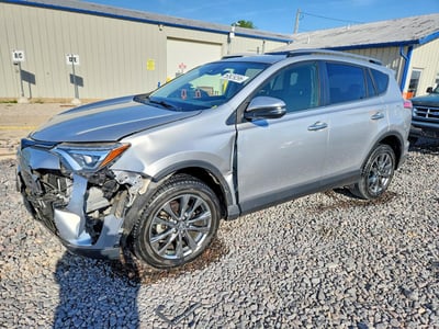 JTMDFREV0JJ****** 2018 Toyota RAV4