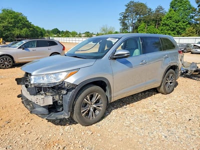 5TDZARFHXHS****** 2017 Toyota Highlander