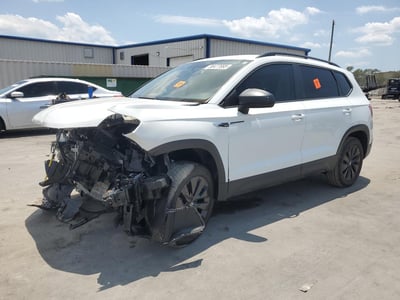 3VVCX7B21NM****** 2022 Volkswagen Taos