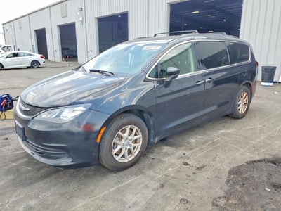 2C4RC1DG3LR****** 2020 Chrysler Voyager