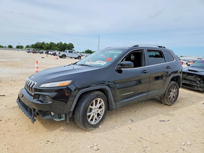 1C4PJMCS7HW****** 2017 Jeep Cherokee