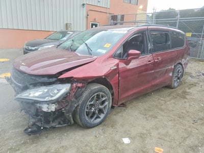 2C4RC1BG1KR****** 2019 Chrysler Pacifica