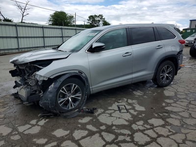 5TDBZRFH1HS****** 2017 Toyota Highlander