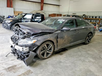 1HGCV1F31JA****** 2018 Honda Accord
