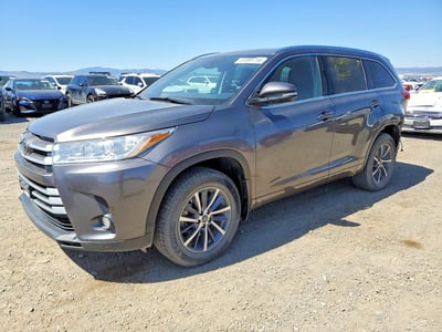 5TDJZRFH5JS****** 2018 Toyota Highlander
