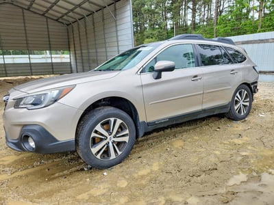 4S4BSAKC9J3****** 2018 Subaru Outback
