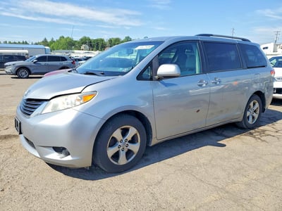 5TDKK3DC4BS****** 2011 Toyota Sienna