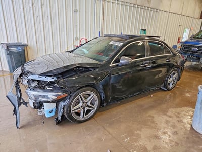 WDD3G4EB3KW****** 2019 Mercedes-Benz A-Class