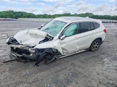 WBXHU7C38J5****** 2018 BMW X1