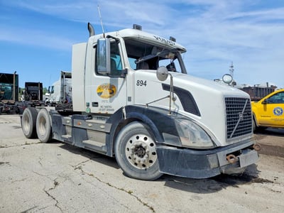 4V4NC9EHX8N****** 2008 Volvo VNL