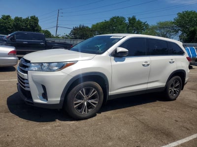 5TDBZRFH9KS****** 2019 Toyota Highlander