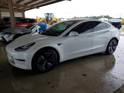 5YJ3E1EA3JF****** 2018 Tesla Model 3