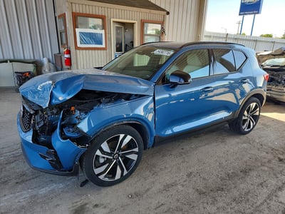 2023 Volvo XC40
