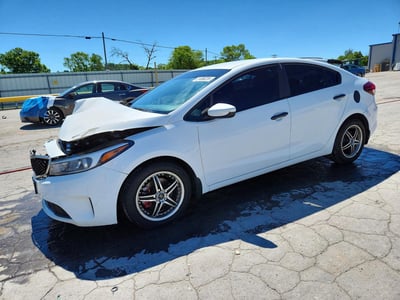 3KPFK4A71HE****** 2017 Kia Forte