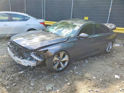1HGCV2F39JA****** 2018 Honda Accord